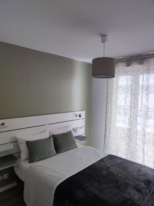 Proche De Paris T3 Tout Confort Courcouronnes Bagian luar foto